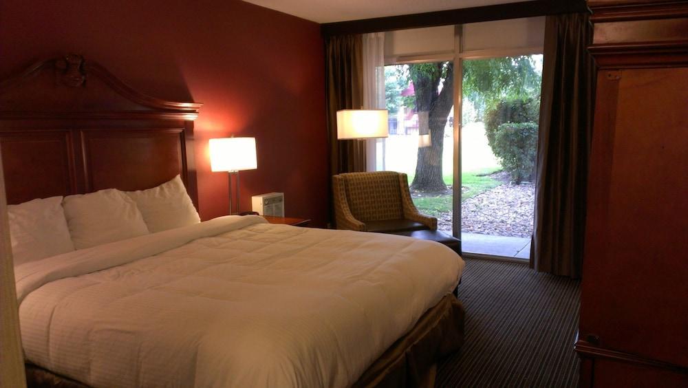 Ramada By Wyndham Salt Lake City North Temple Экстерьер фото