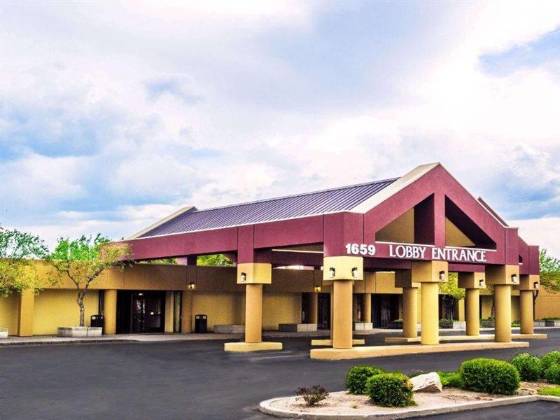 Ramada By Wyndham Salt Lake City North Temple Экстерьер фото
