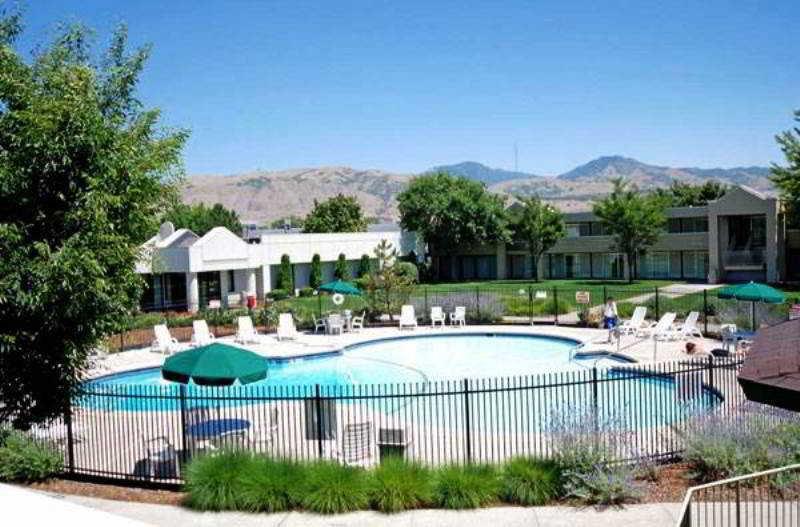 Ramada By Wyndham Salt Lake City North Temple Экстерьер фото
