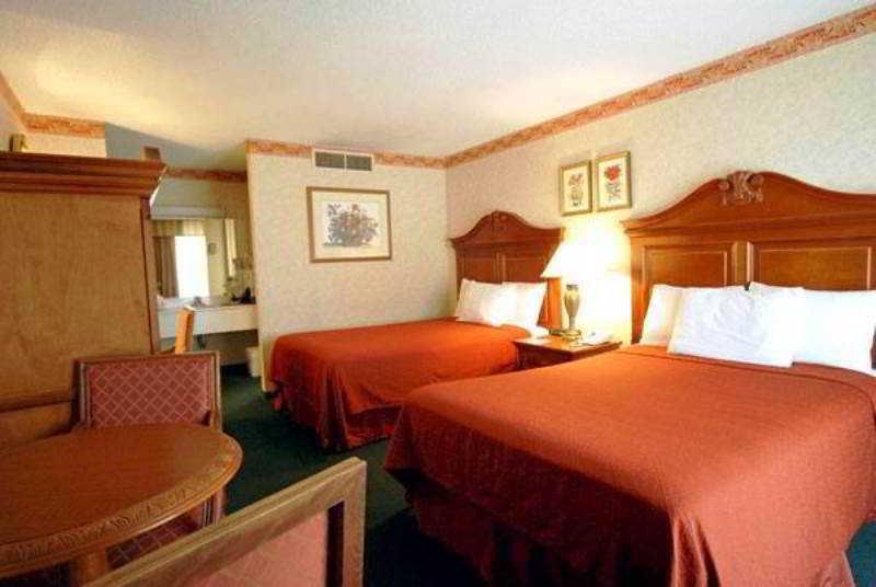 Ramada By Wyndham Salt Lake City North Temple Экстерьер фото