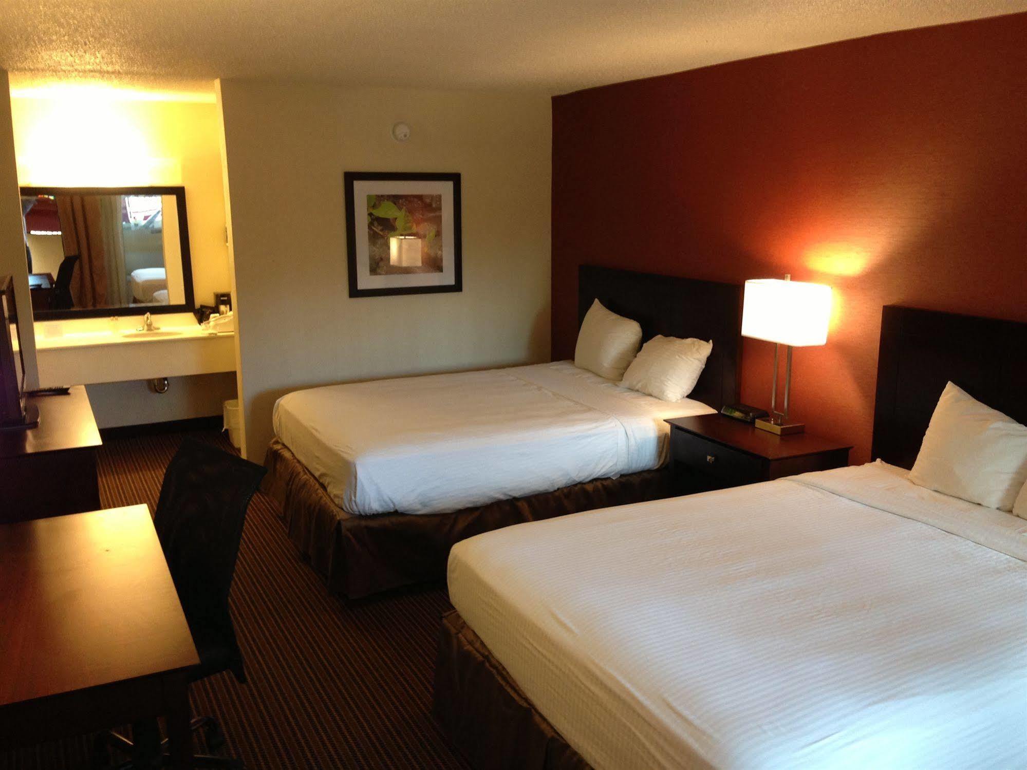 Ramada By Wyndham Salt Lake City North Temple Экстерьер фото