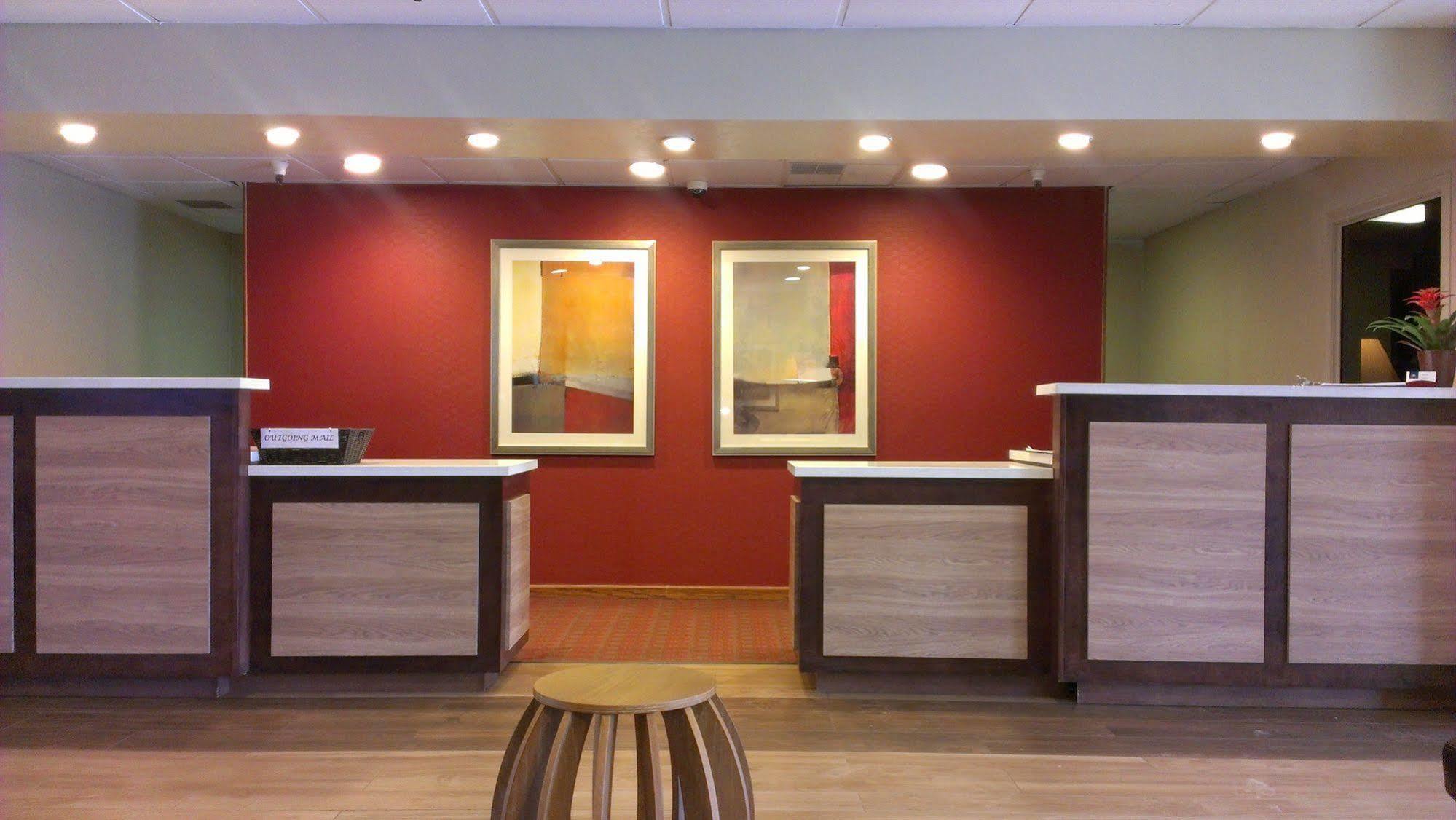 Ramada By Wyndham Salt Lake City North Temple Экстерьер фото