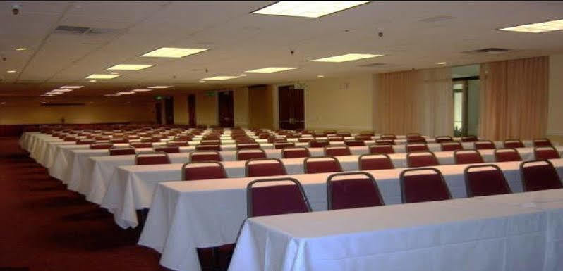 Ramada By Wyndham Salt Lake City North Temple Экстерьер фото
