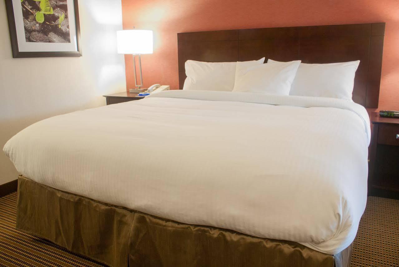 Ramada By Wyndham Salt Lake City North Temple Экстерьер фото